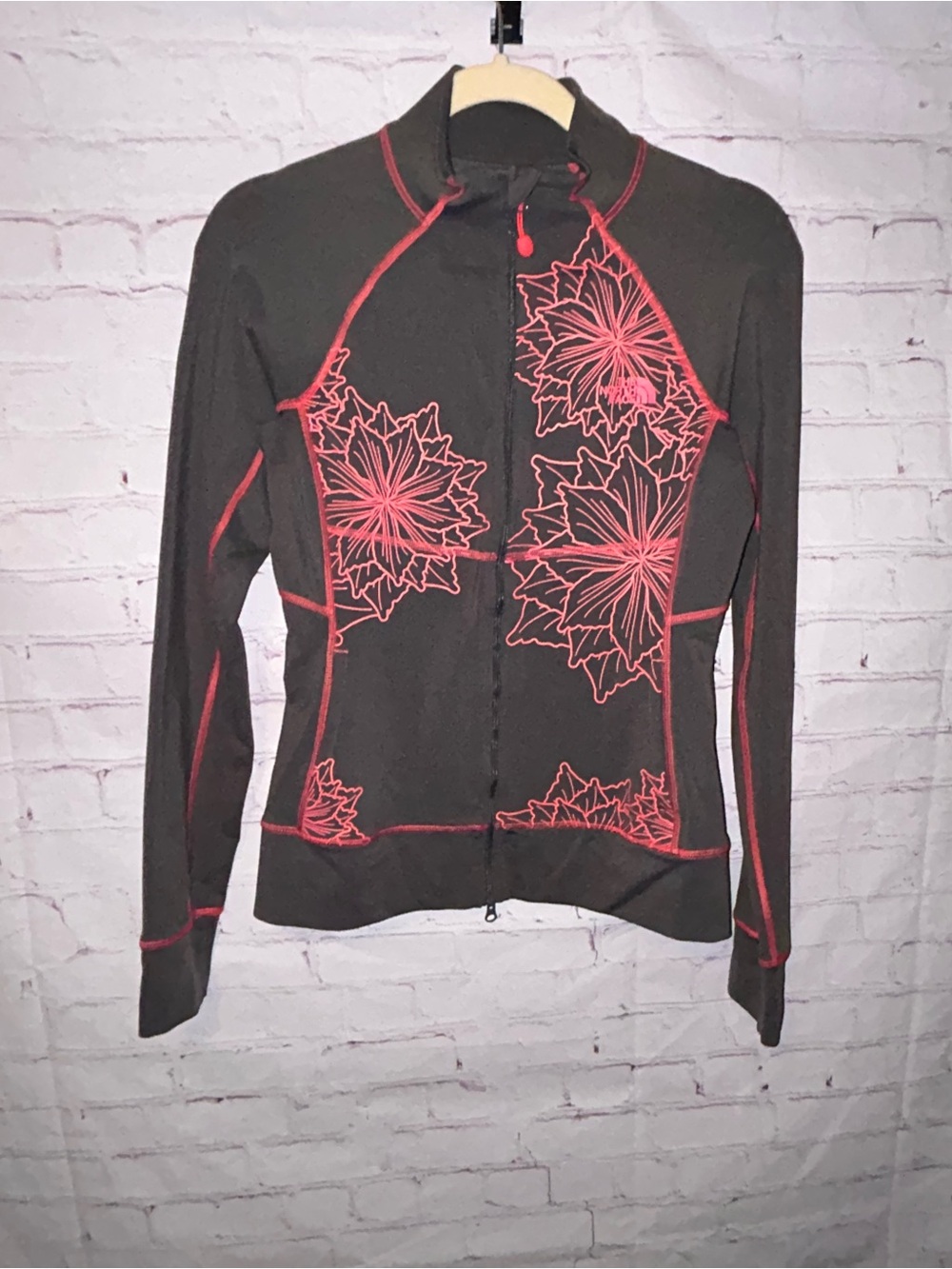 The North Face VaporWick Full Zip Jacket women’s size S